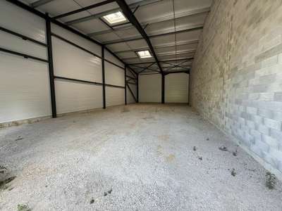 Local d'activité neuf 161m² à vendre à Valence Est