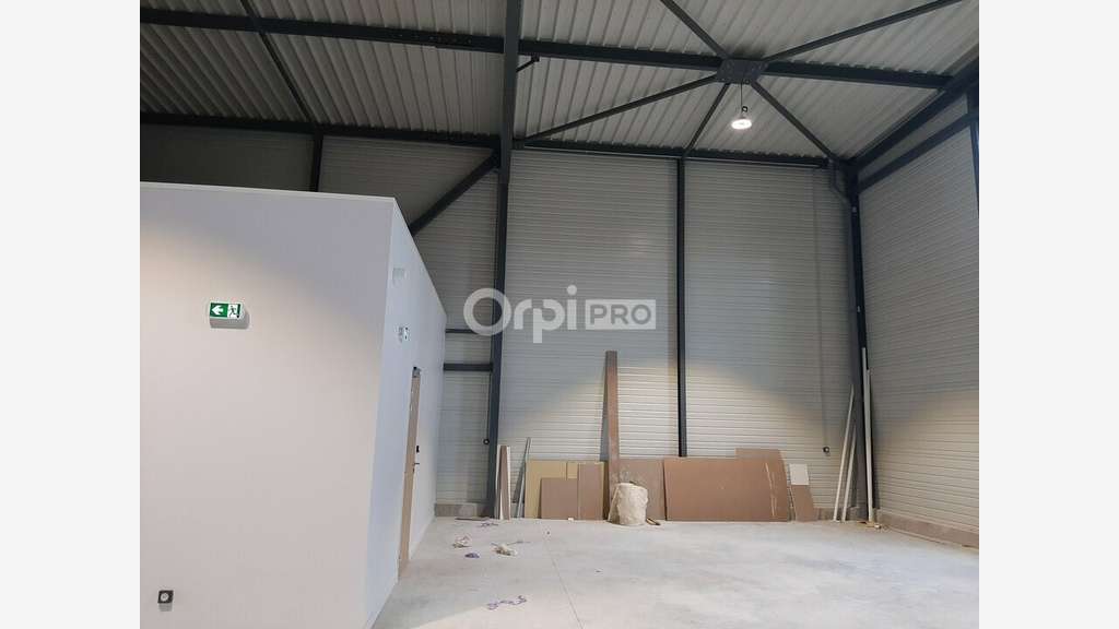 Local d'activité 300m² à vendre à Valence