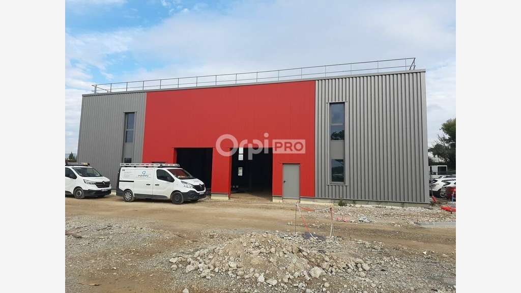 Local d'activité 300m² à vendre à Valence
