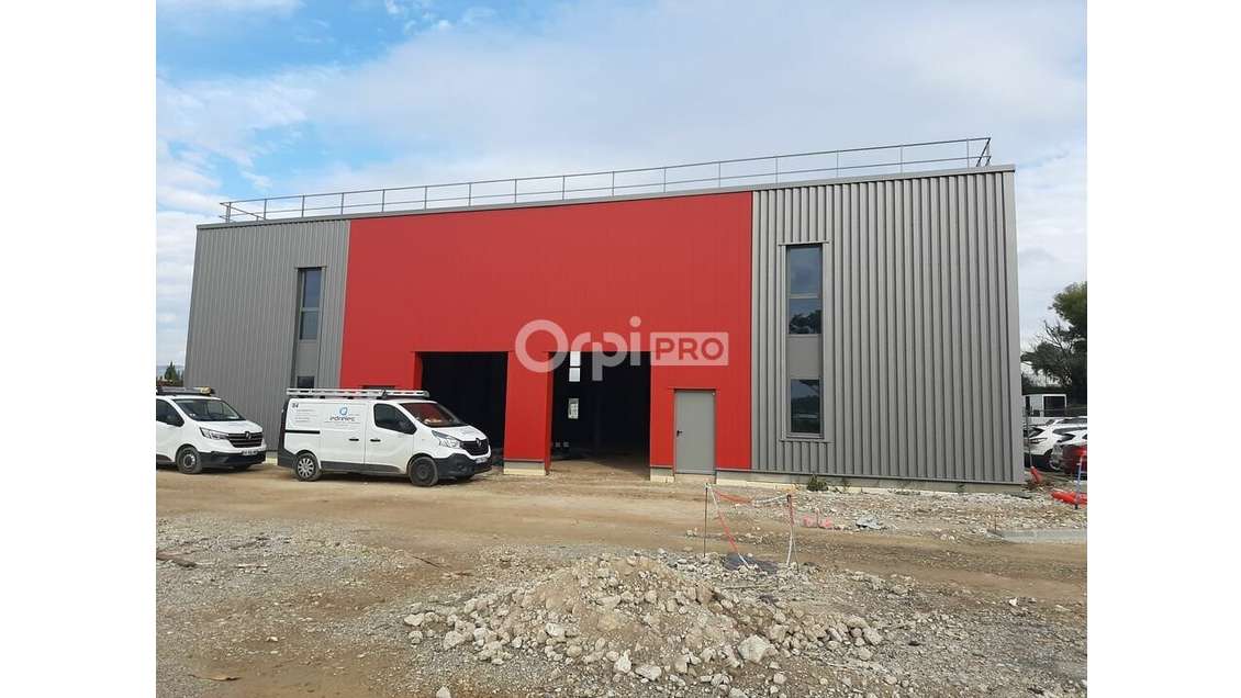 Local d'activité 300m² à vendre à Valence