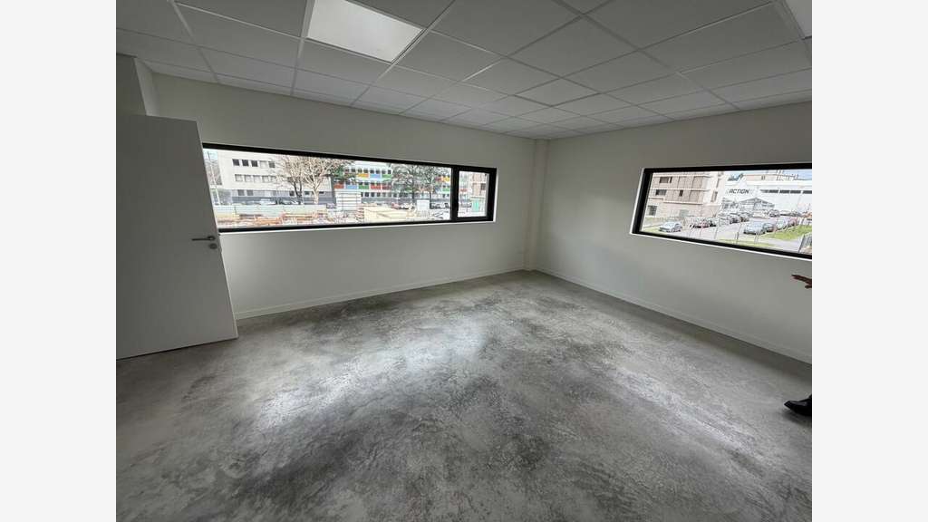 Vente locaux 133m² sur le secteur Valence Sud