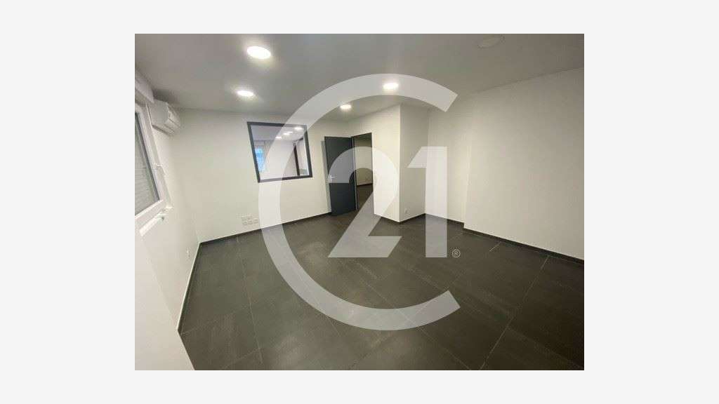 AV bâtiment d'activité 470m² à Portes les Valence