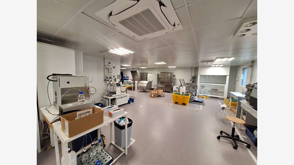 Vente local d'activité 1 050m² en ZA de Saint Avé