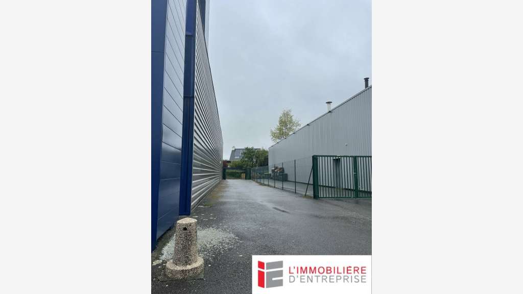 A vendre entrepôt 114m² à Vannes