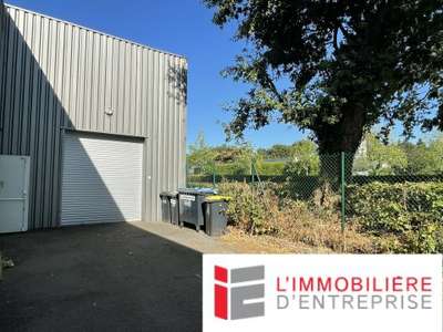 A vendre entrepôt 114m² à Vannes