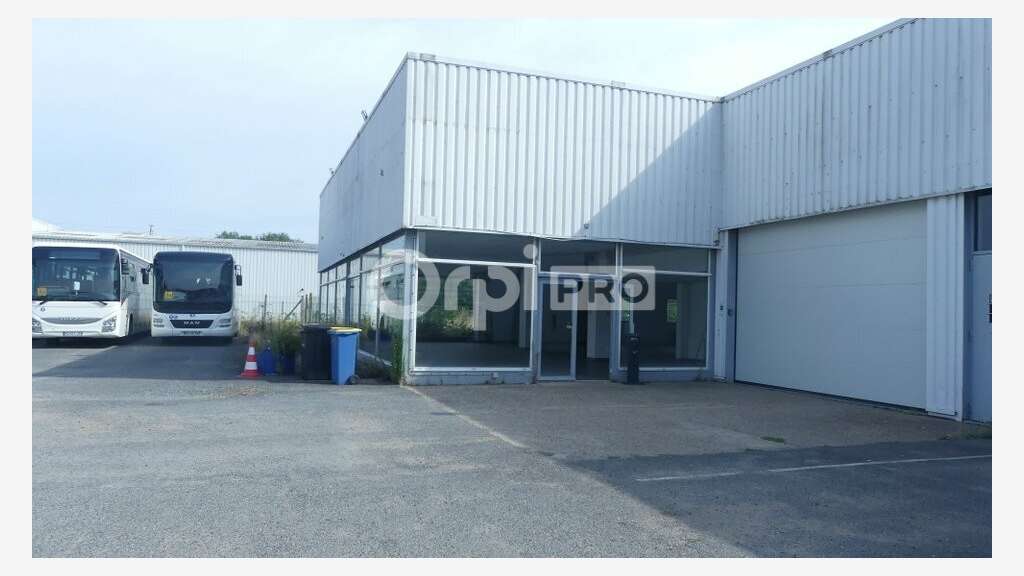 Entrepôt de 1355m² à vendre à Varennes Vauzelles