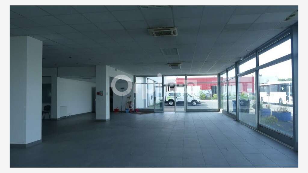 Entrepôt de 1355m² à vendre à Varennes Vauzelles