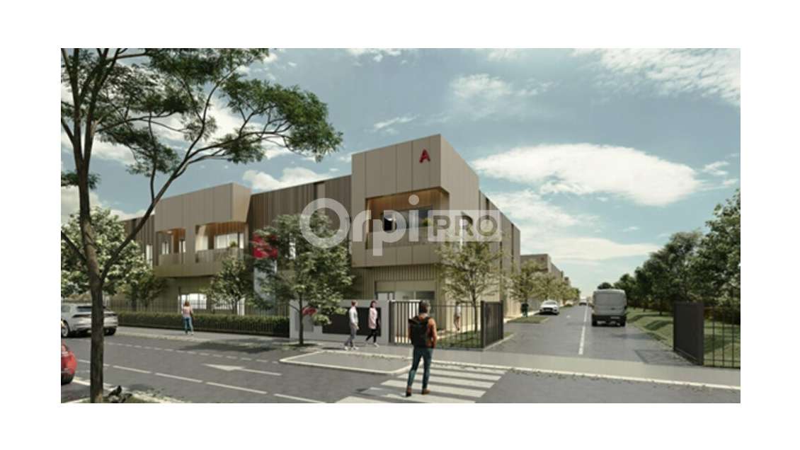 AV parc d'activité cellule 345m² à Vaulx-en-Velin