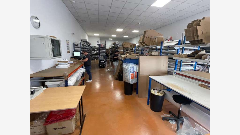 Vente locaux commerciaux 230m² ZAC Vauvert 30600