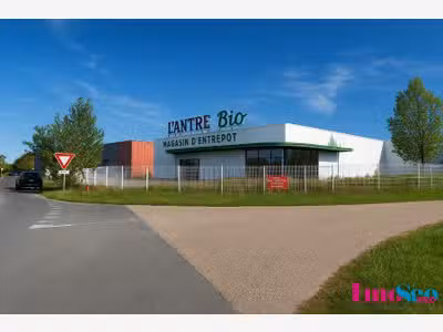 Vente local commercial 1380m² Beychac et Caillau