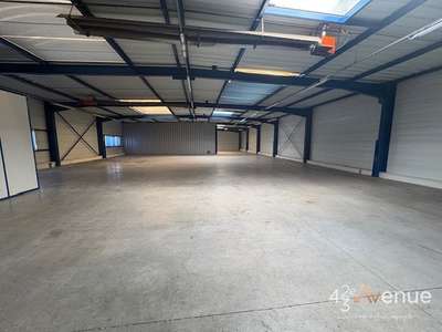 Vente local d'activité 645m² sur 1785m² à Veauche