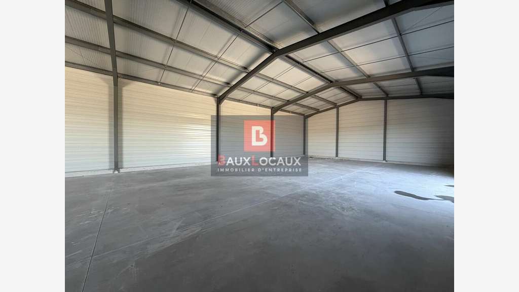 Local d'activité 660m² à vendre à Vedène accès A7