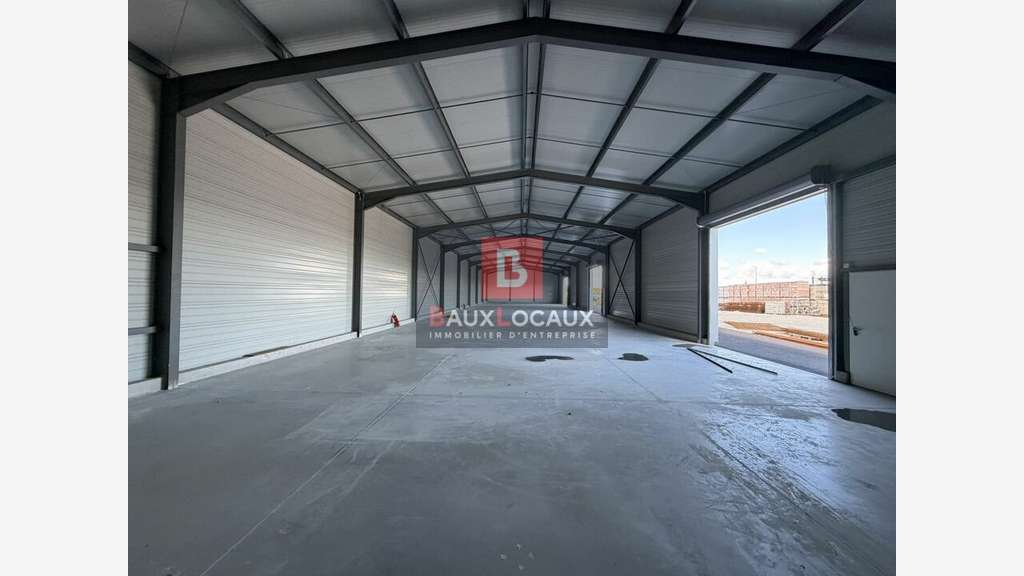 Local d'activité 660m² à vendre à Vedène accès A7