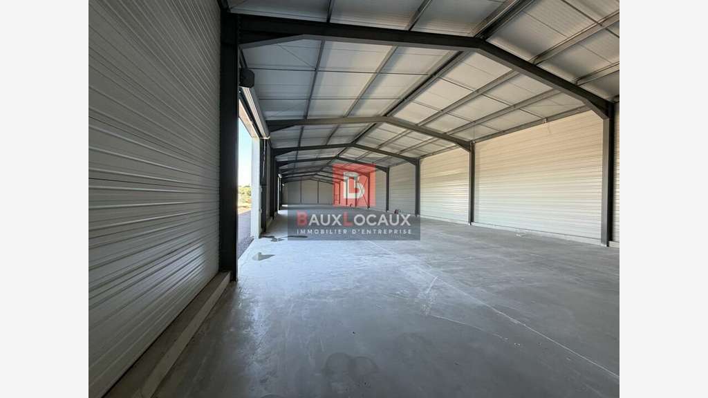 Local d'activité 660m² à vendre à Vedène accès A7