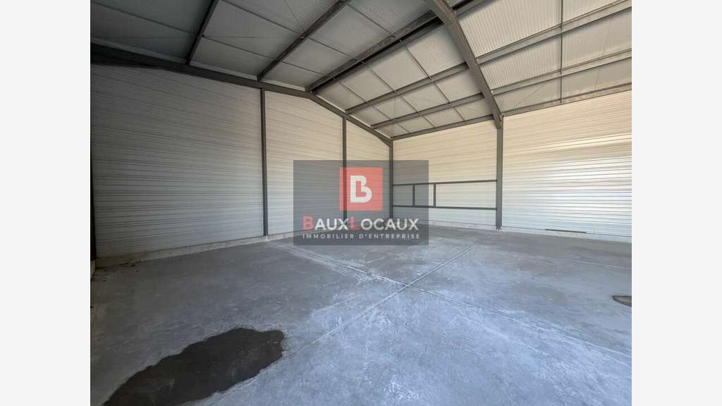 Local d'activité 660m² à vendre à Vedène accès A7