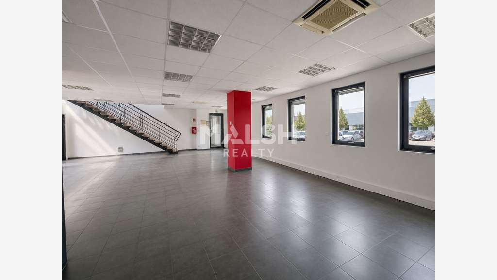 Local d'Activités à VENISSIEUX - A VENDRE OU A LOU