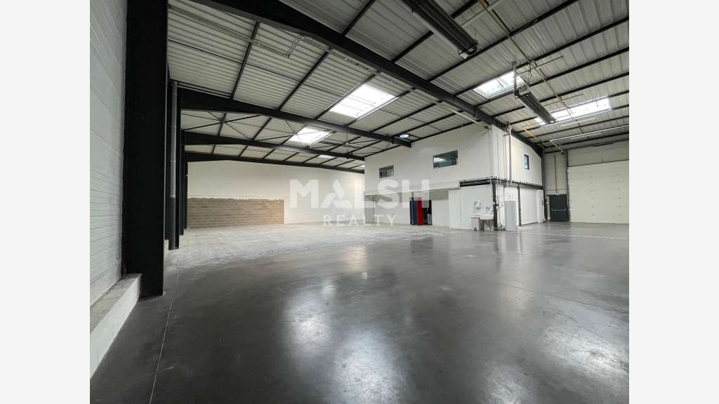 Local d'Activités à VENISSIEUX - A VENDRE OU A LOU