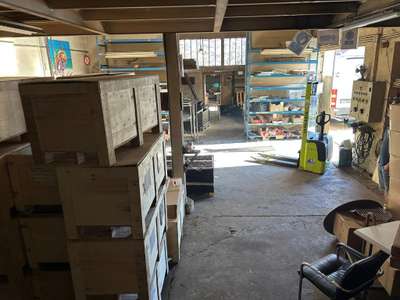 Local d'activité 435m² proche centre de Venissieux