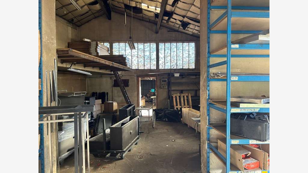 LOCAL ACTIVITE VENISSIEUX CENTRE