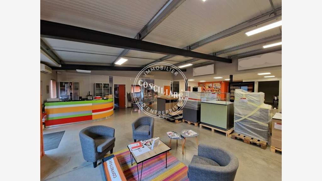 Local d'activité 1200m² à vendre à Verfeil