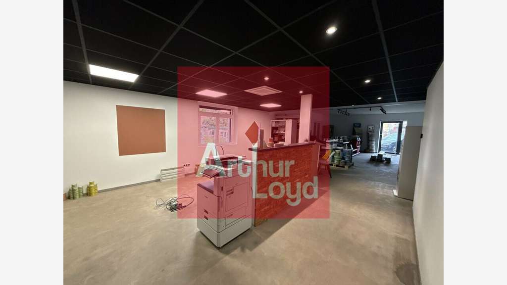 Local d'activité 1200m² à vendre à Vergt