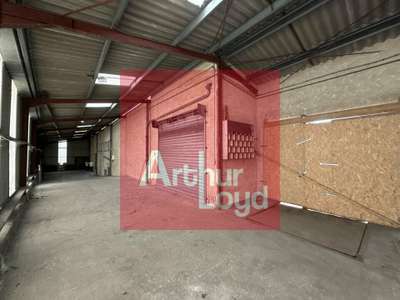 Local d'activité 1200m² à vendre à Vergt
