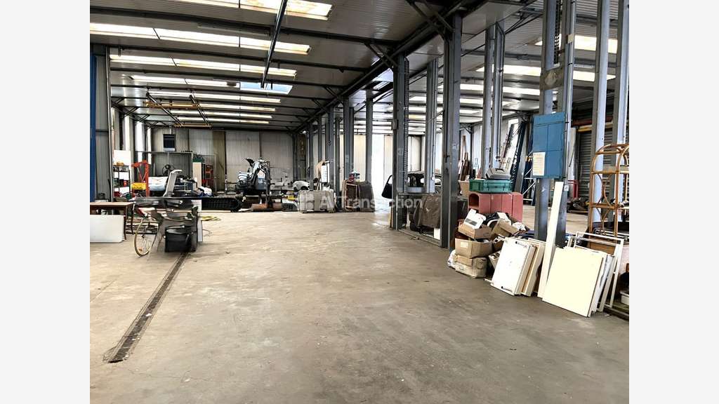 A vendre local d'activité 742m² à Vernon (27200)