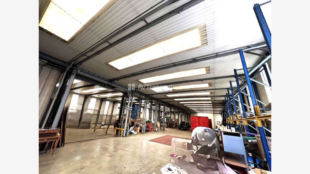 A vendre local d'activité 742m² à Vernon (27200)