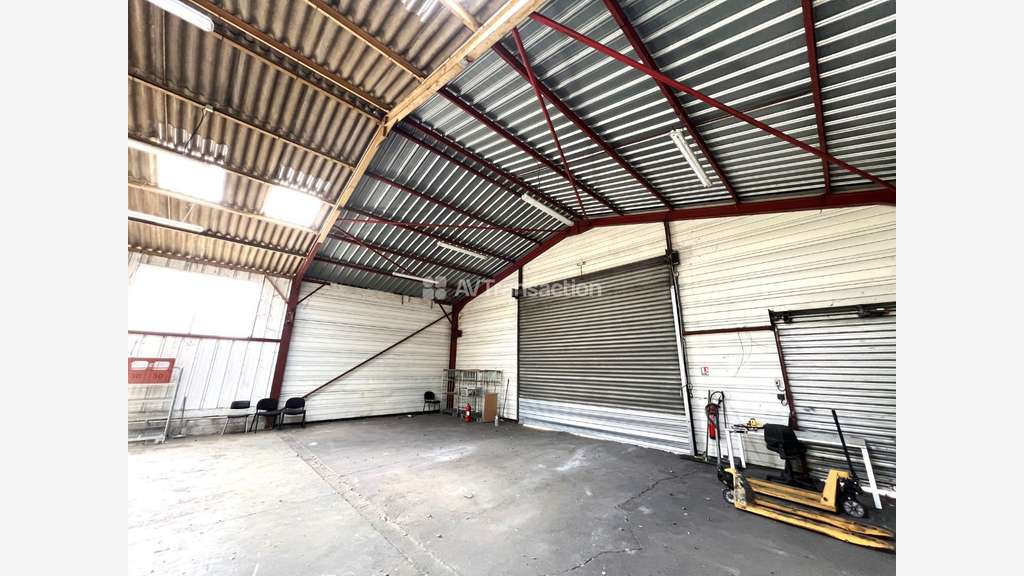A vendre , Vernon ( 27200 ,) batiment d'activités