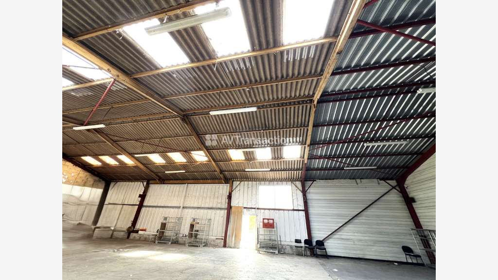 A vendre , Vernon ( 27200 ,) batiment d'activités