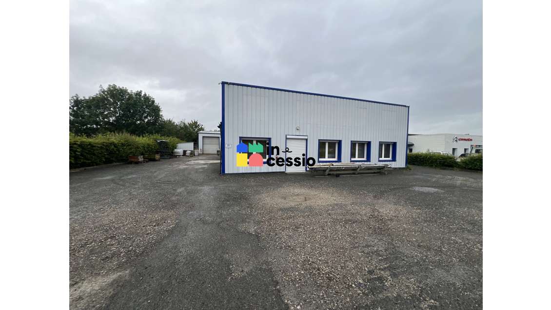 À VENDRE – LOCAL D’ACTIVITÉ ARTISANAL OU INDUS