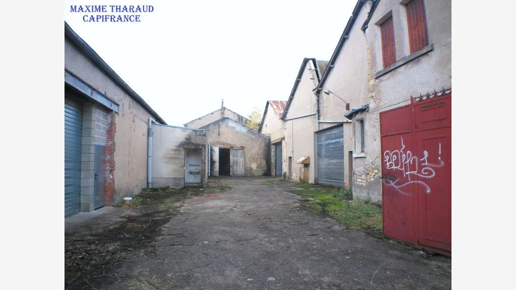 A vendre local industriel de 2231m² à Vierzon (18)
