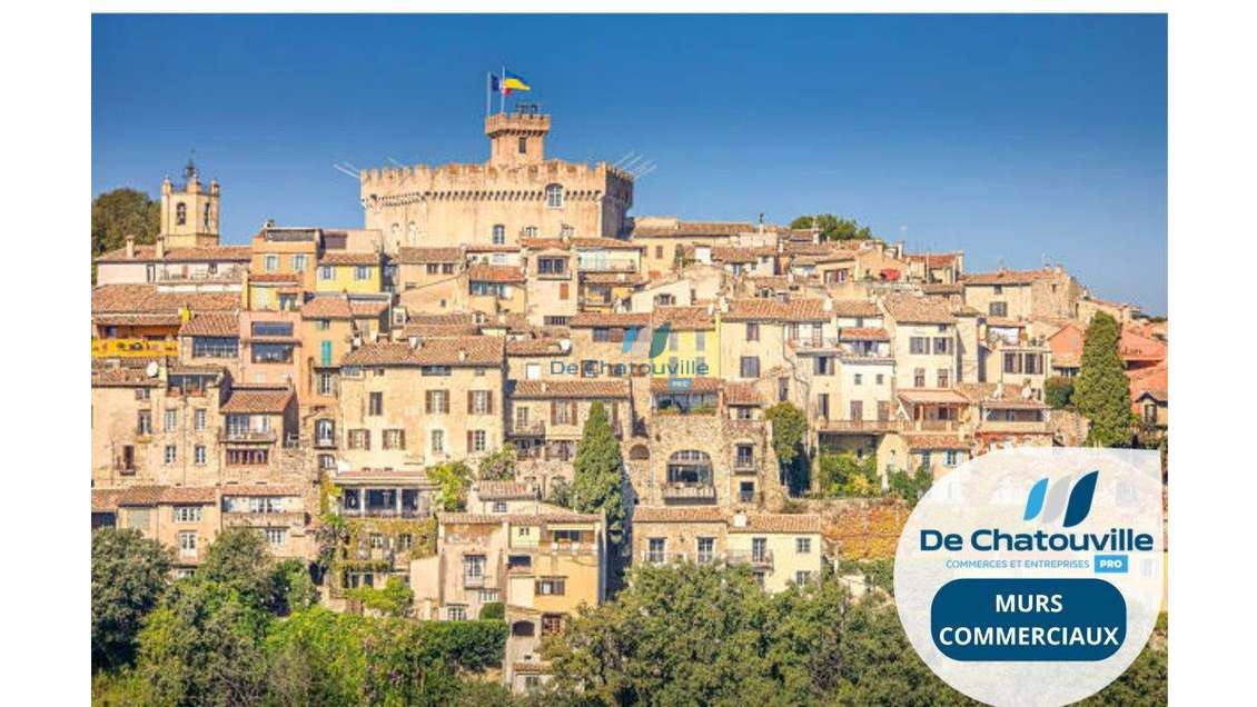 Vente murs commerciaux de 328m² centre Villecroze