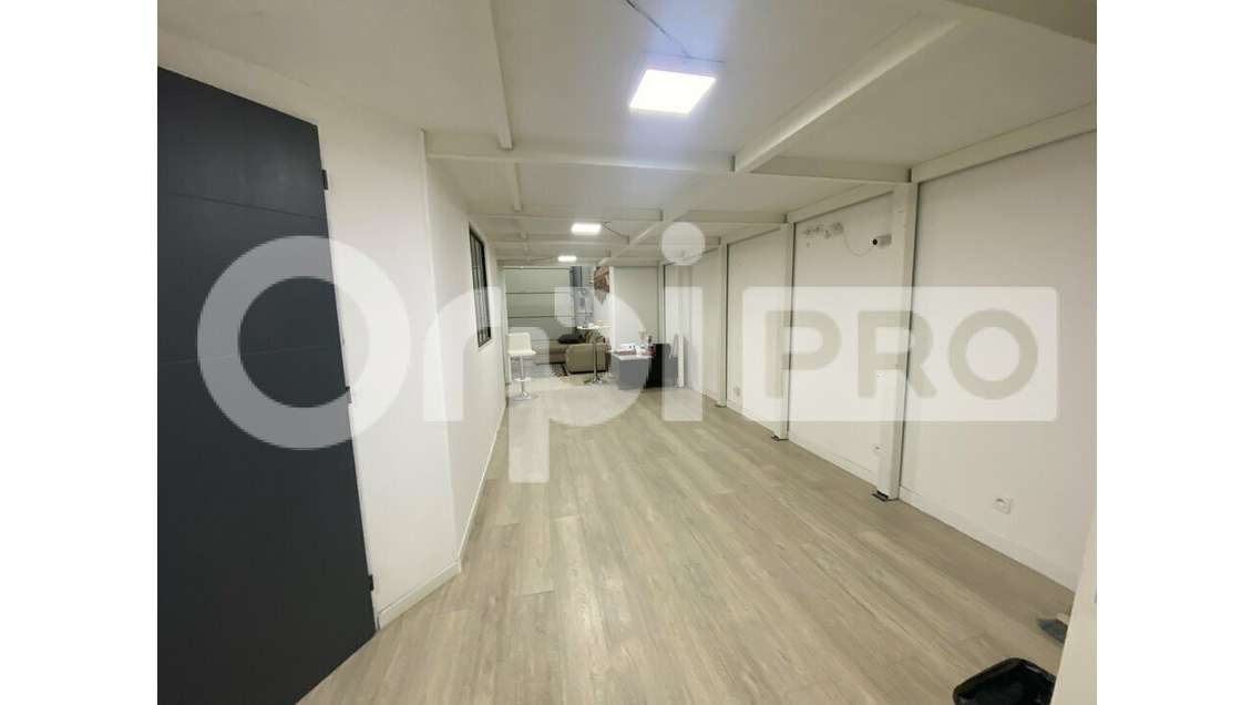 Local d'activité à vendre à Villefranche-sur-Saône