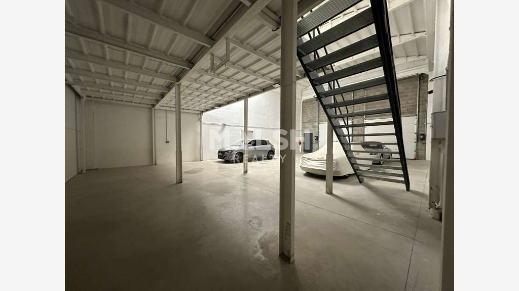 AV locaux d'activités 435m² à Villefranche/Saône