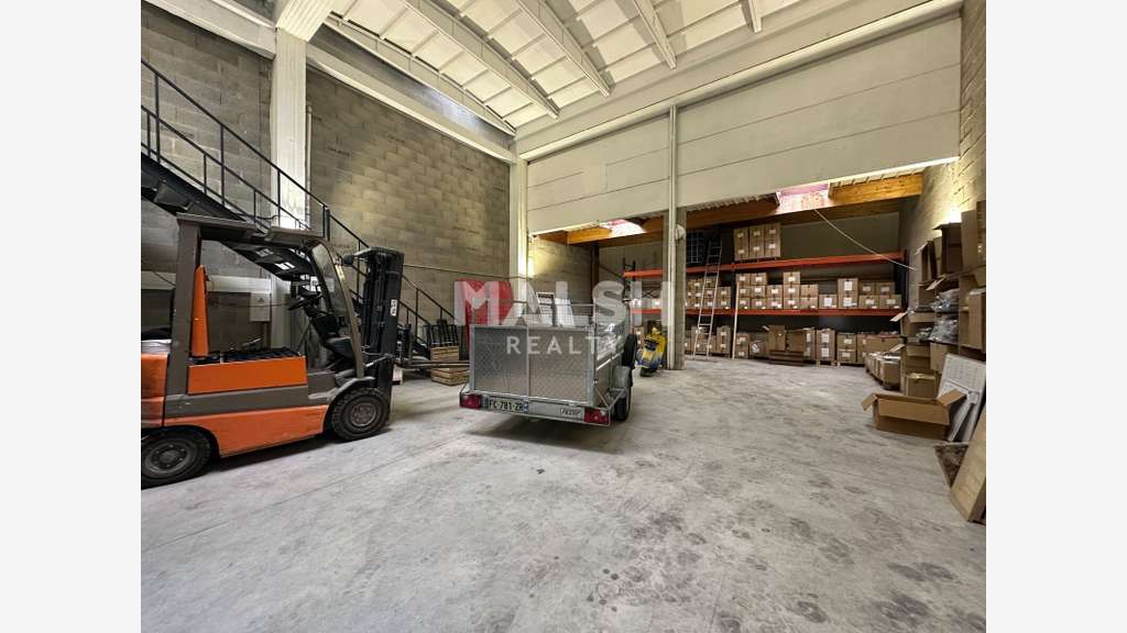 AV locaux d'activités 435m² à Villefranche/Saône