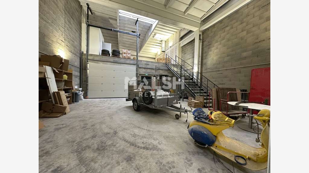 AV locaux d'activités 435m² à Villefranche/Saône