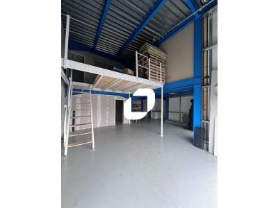Vente Locaux d'activités - Entrepôts à Villenoy