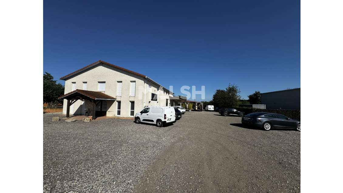 Local indép 505m² sur 2227m² à Villette-d'Anthon