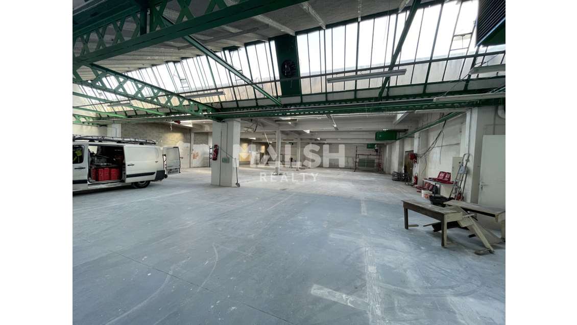Locaux 3350m² à vendre à Villeurbanne
