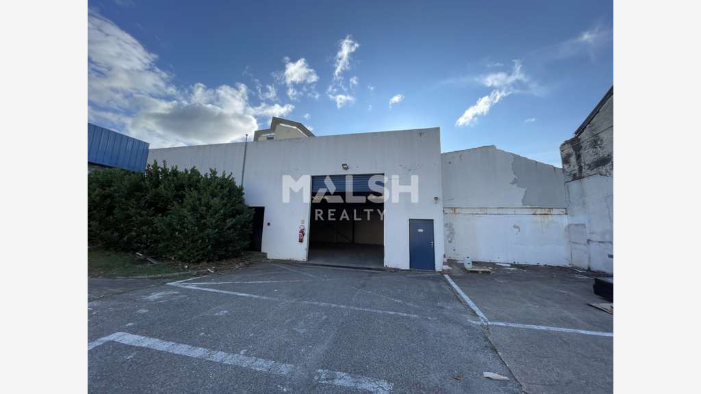 Locaux 3350m² à vendre à Villeurbanne