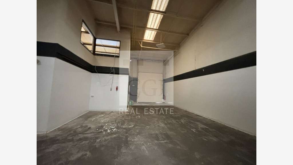 Local d'activité 2600m² à vendre à Villeurbanne