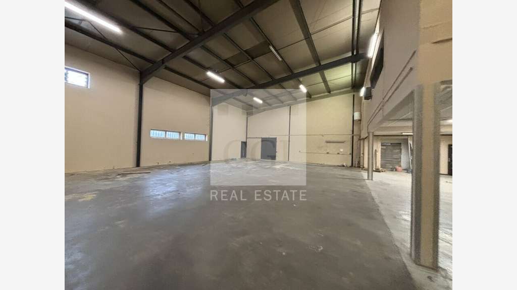 Local d'activité 2600m² à vendre à Villeurbanne