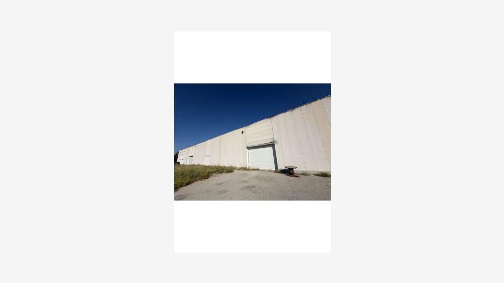 Vente local d'activité bureaux de 1200m² à Violes
