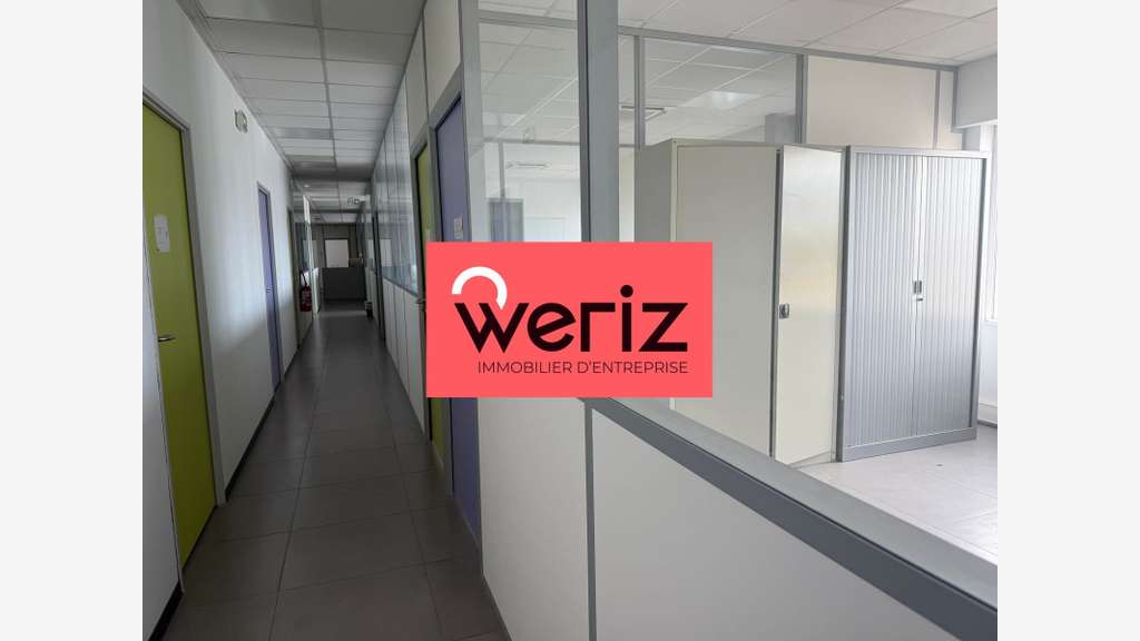 Locaux d'activité  850m² non divisible à Vitrolles