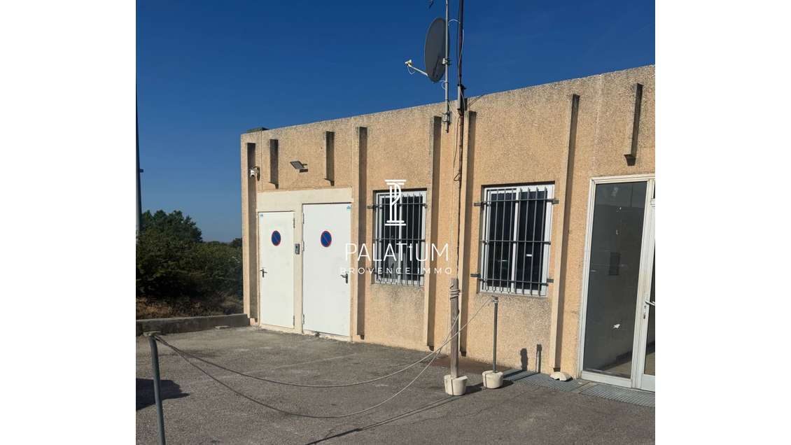 Vente local d'activité 78m² avec parking Vitrolles