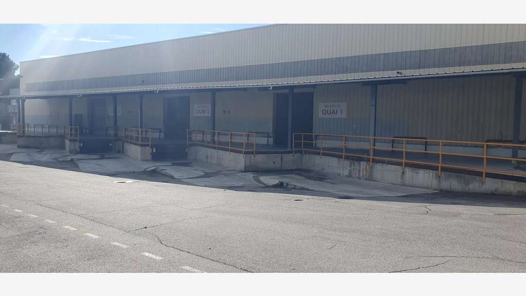 A vendre bâtiment industriel 5915m² ZI Vitrolles