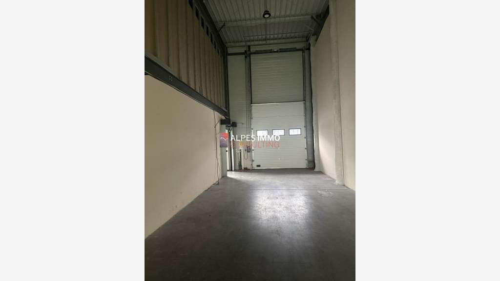 Local d’activités 416m² à vendre à Voreppe
