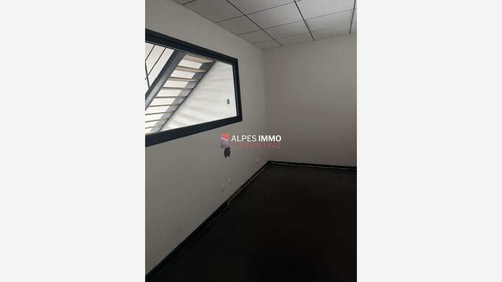 Local d’activités 416m² à vendre à Voreppe