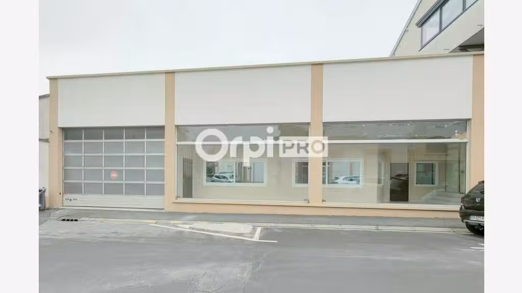 Local d'activité 898m² à vendre à Épernay